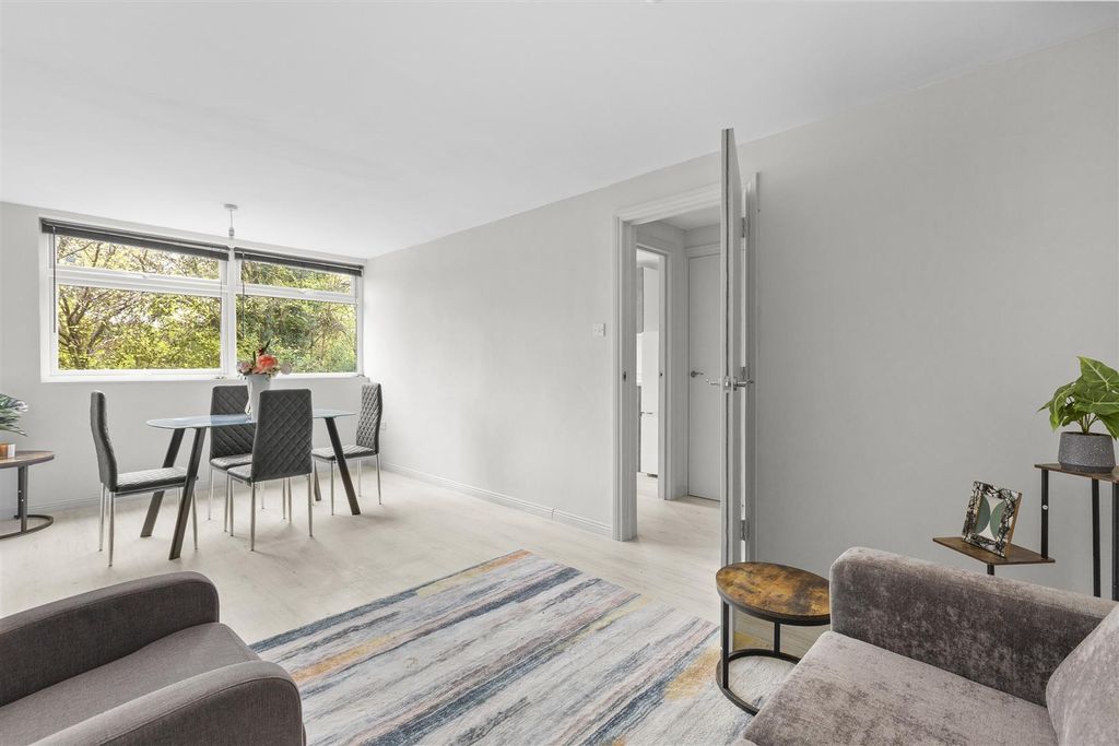 Property photo 3 of 6 Reception Room