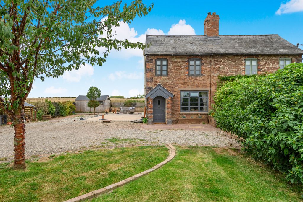 Property photo 1 of 40