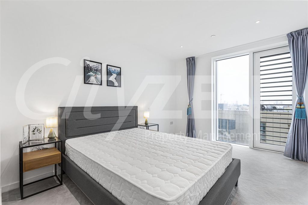 Property photo 3 of 30 Bedroom