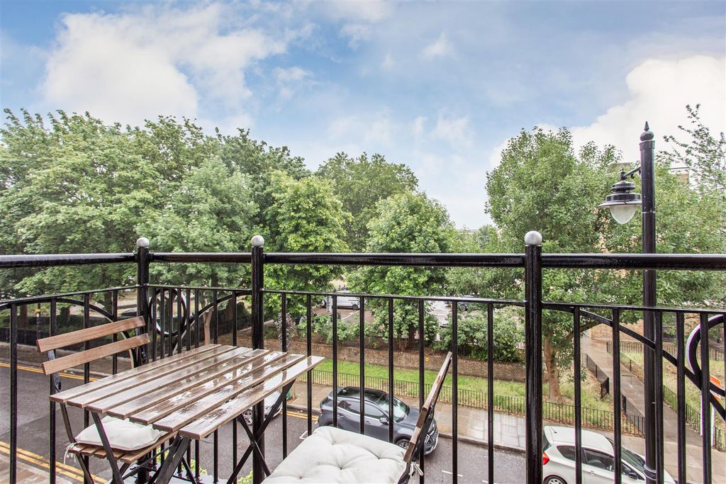 Property photo 3 of 16 Balcony