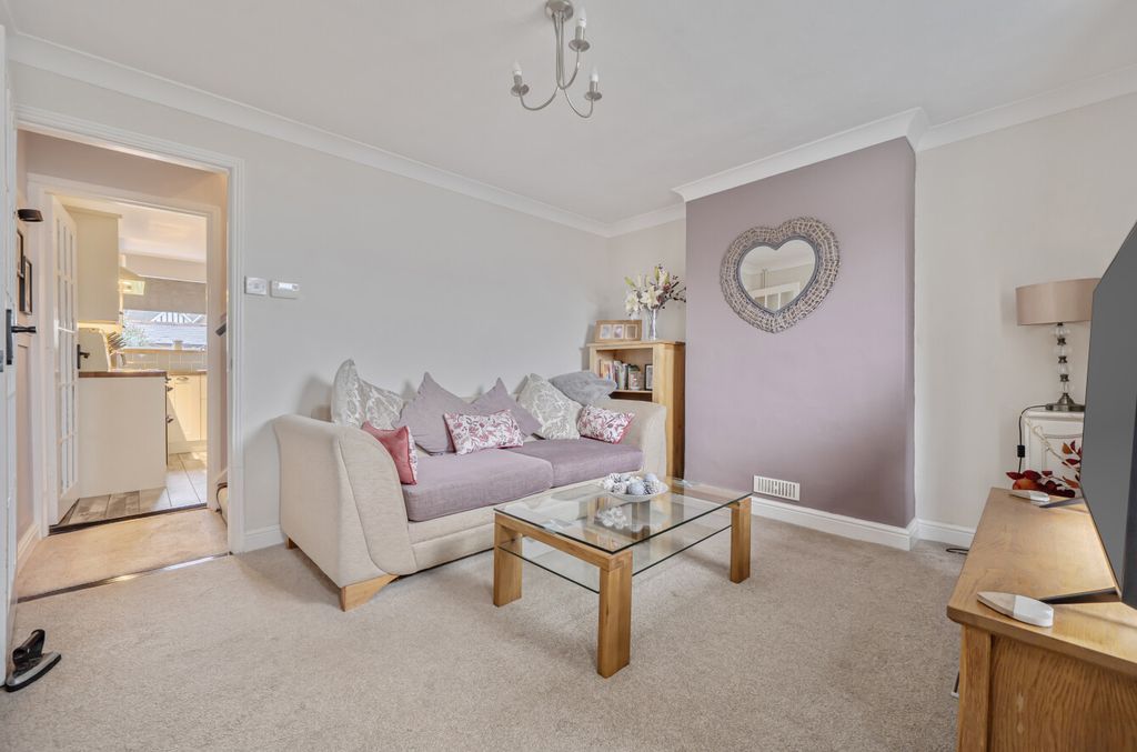 Property photo 3 of 24 1404088-30-6970cd...