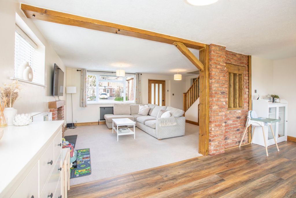 Property photo 3 of 21 Open Plan Lounge