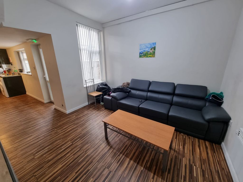 Property photo 2 of 17 Gallery