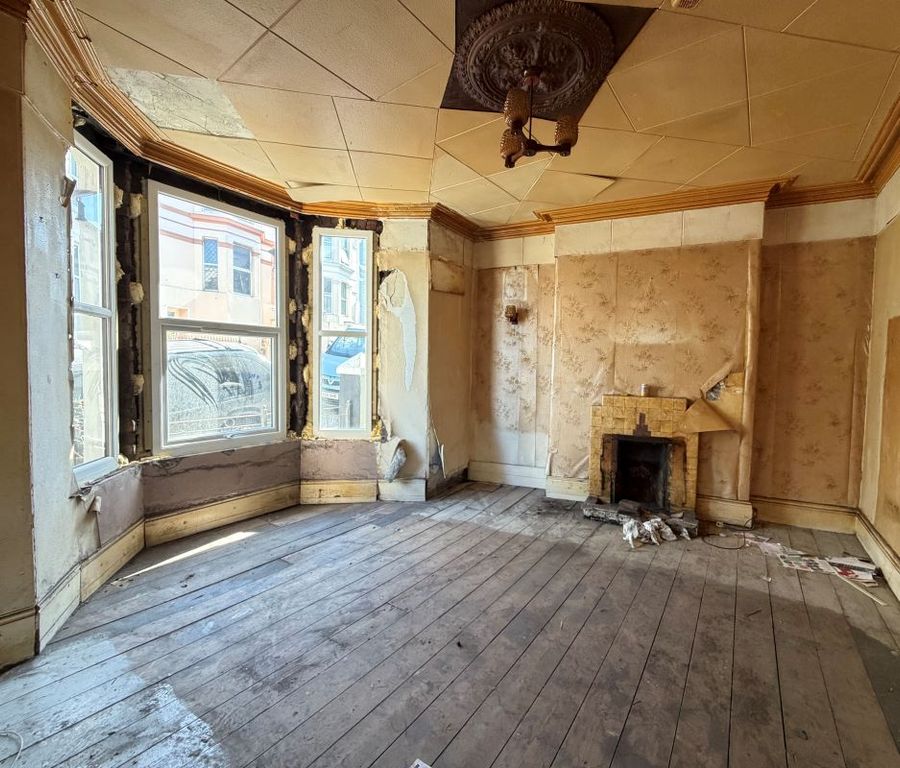Property photo 3 of 13