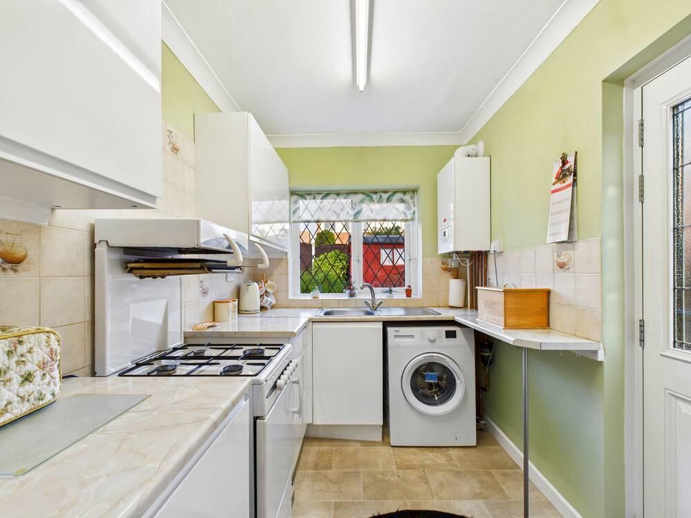 Property photo 3 of 15 Kitchen