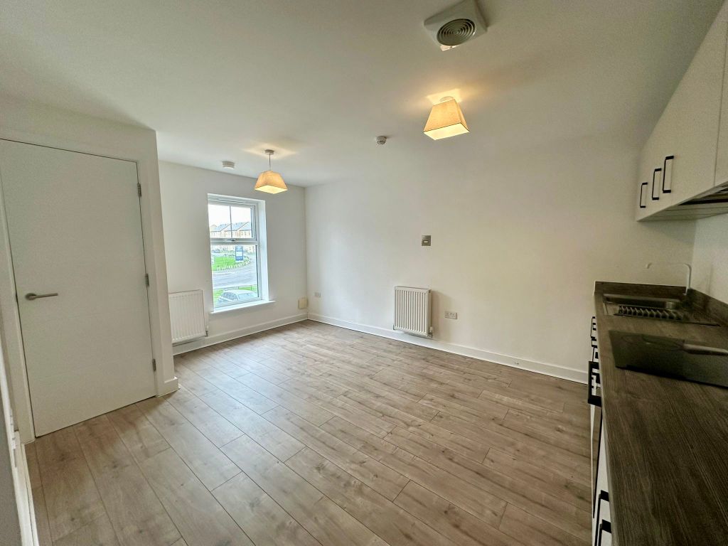 Property photo 2 of 14 Bathroom