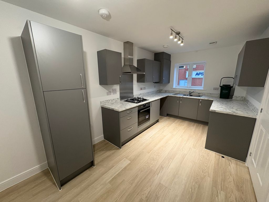 Property photo 3 of 14 Image