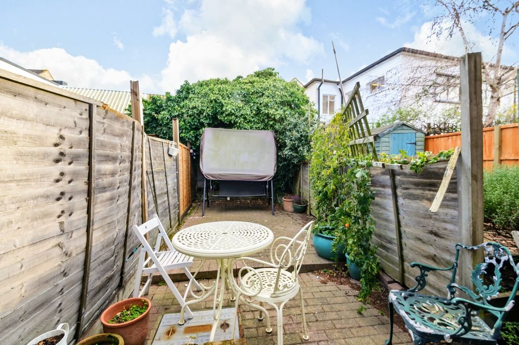 Property photo 3 of 7 824079 (7)
