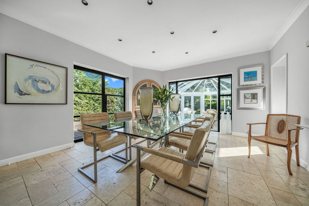 Property photo 3 of 25