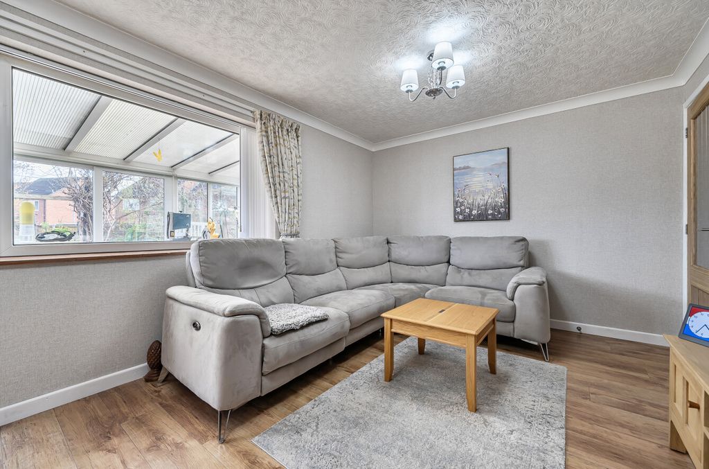 Property photo 2 of 19 1435193-10-69cc03...