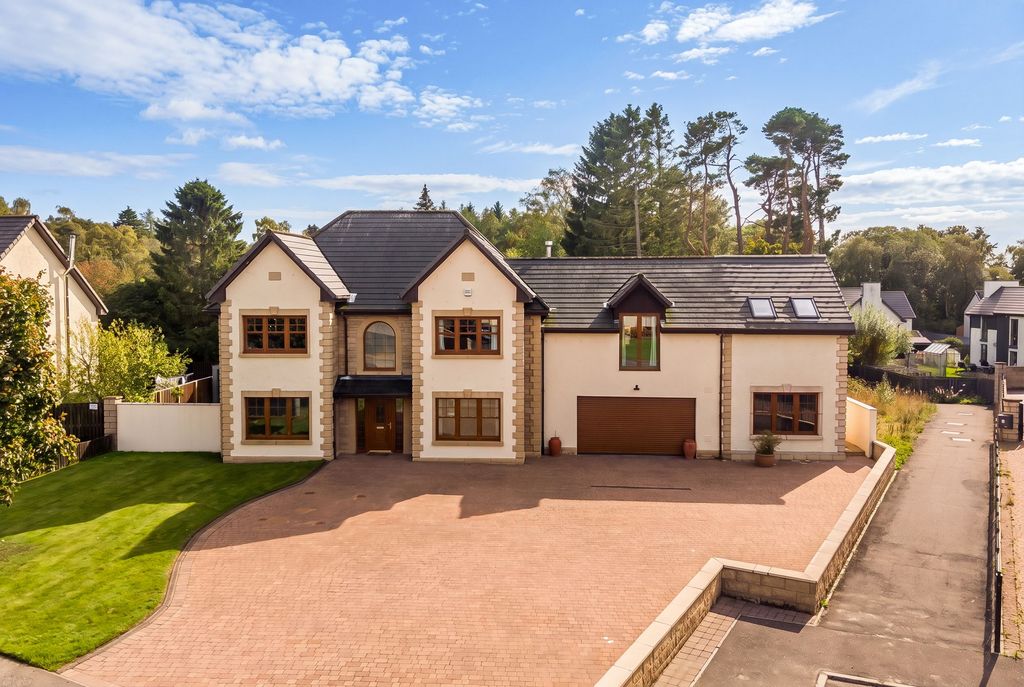 Property photo 1 of 37