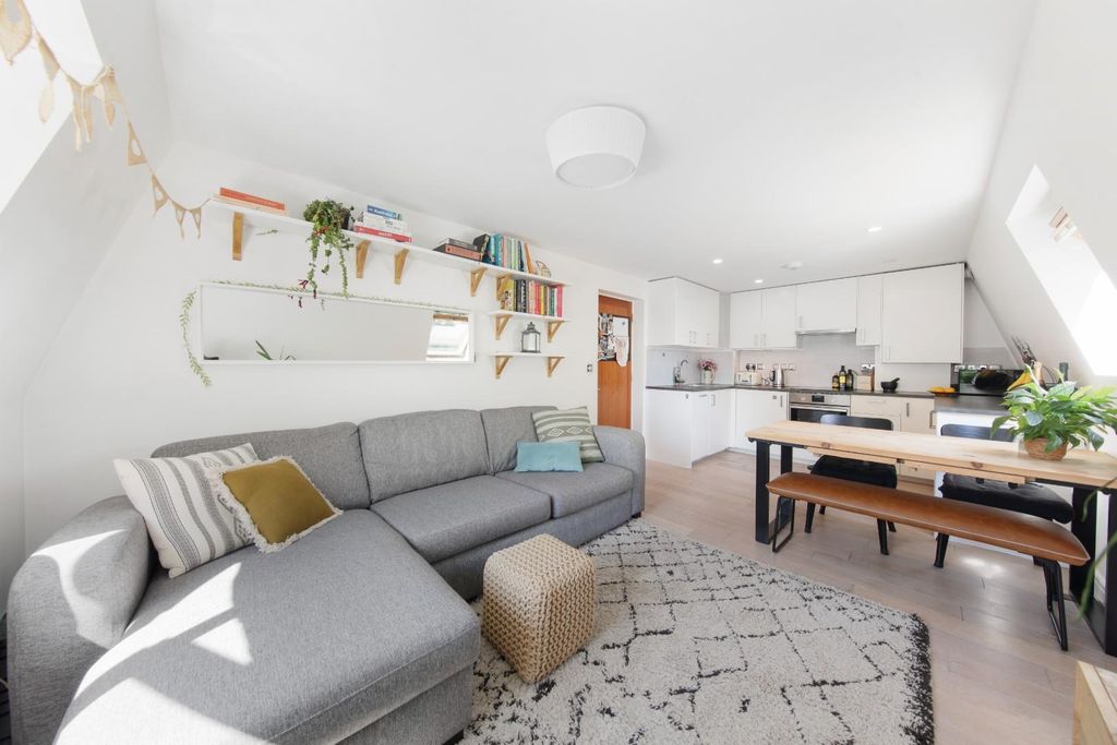 Property photo 1 of 17 2.Jpg