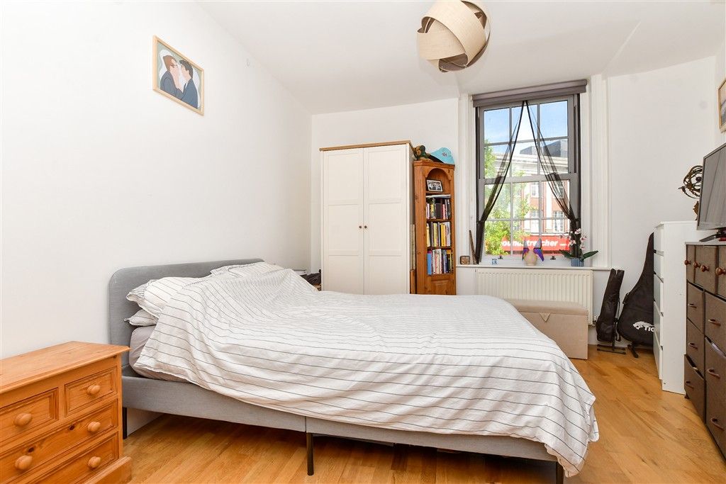 Property photo 3 of 6 Bedroom