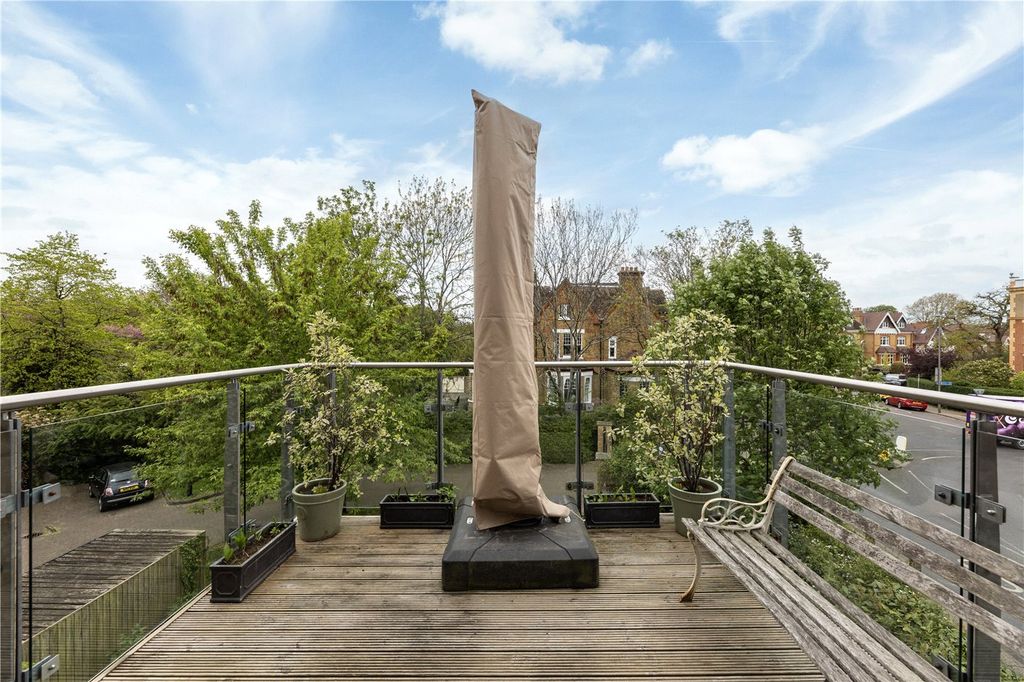 Property photo 3 of 8 Picture No. 09