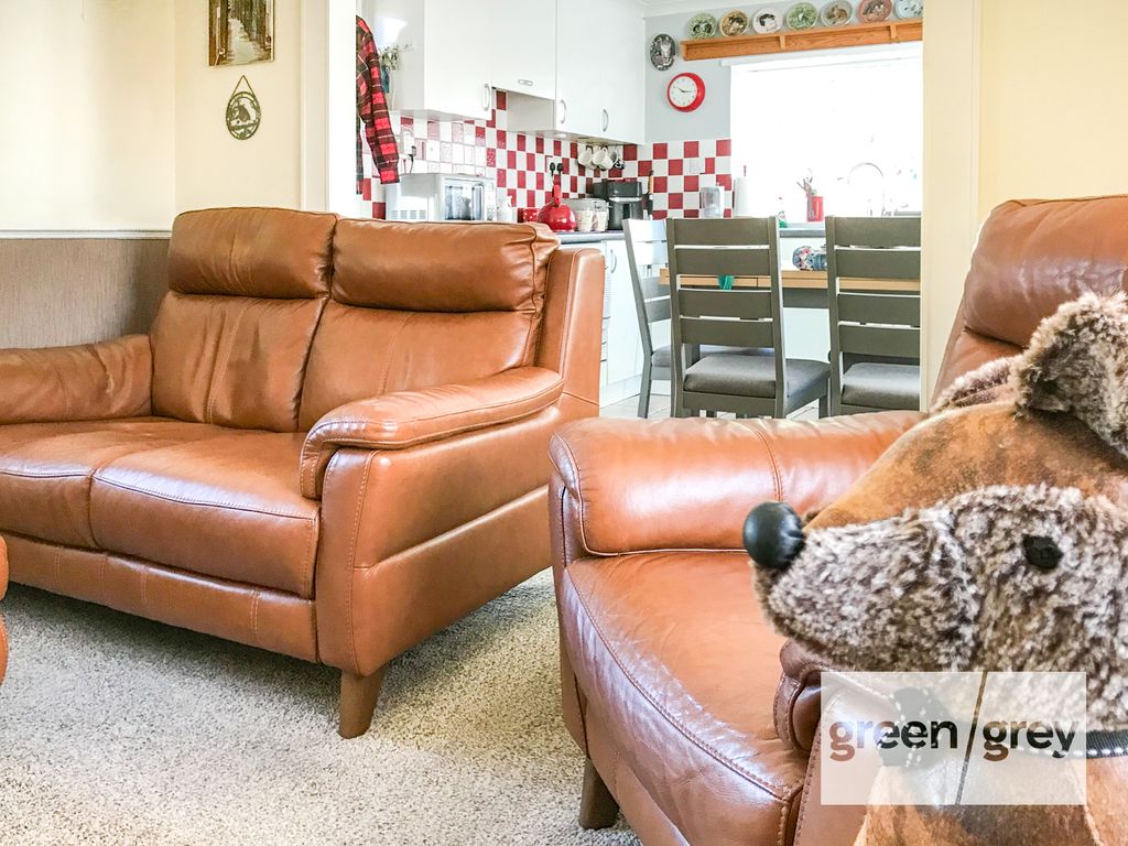 Property photo 2 of 25