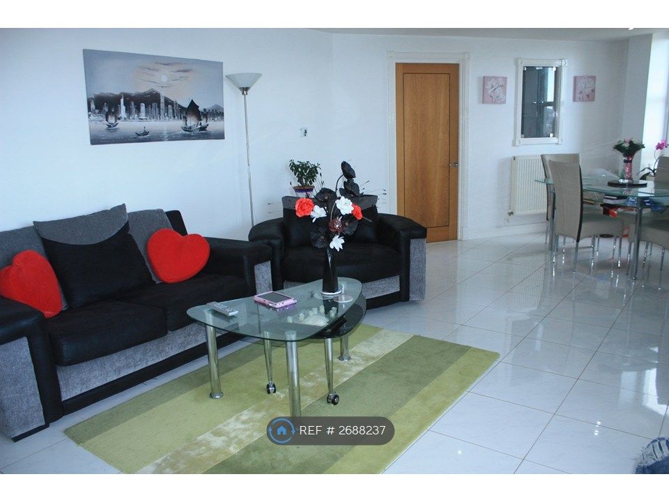 Property photo 1 of 9 Living Room With Dining