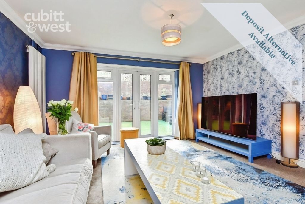 Property photo 2 of 19 Lounge