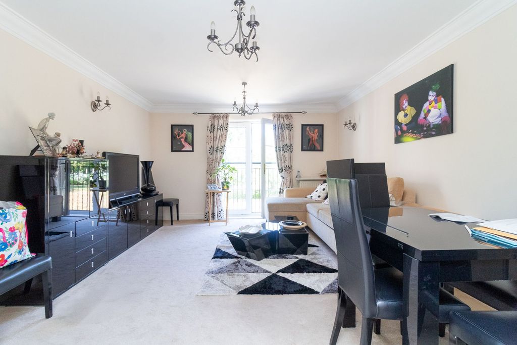 Property photo 3 of 9