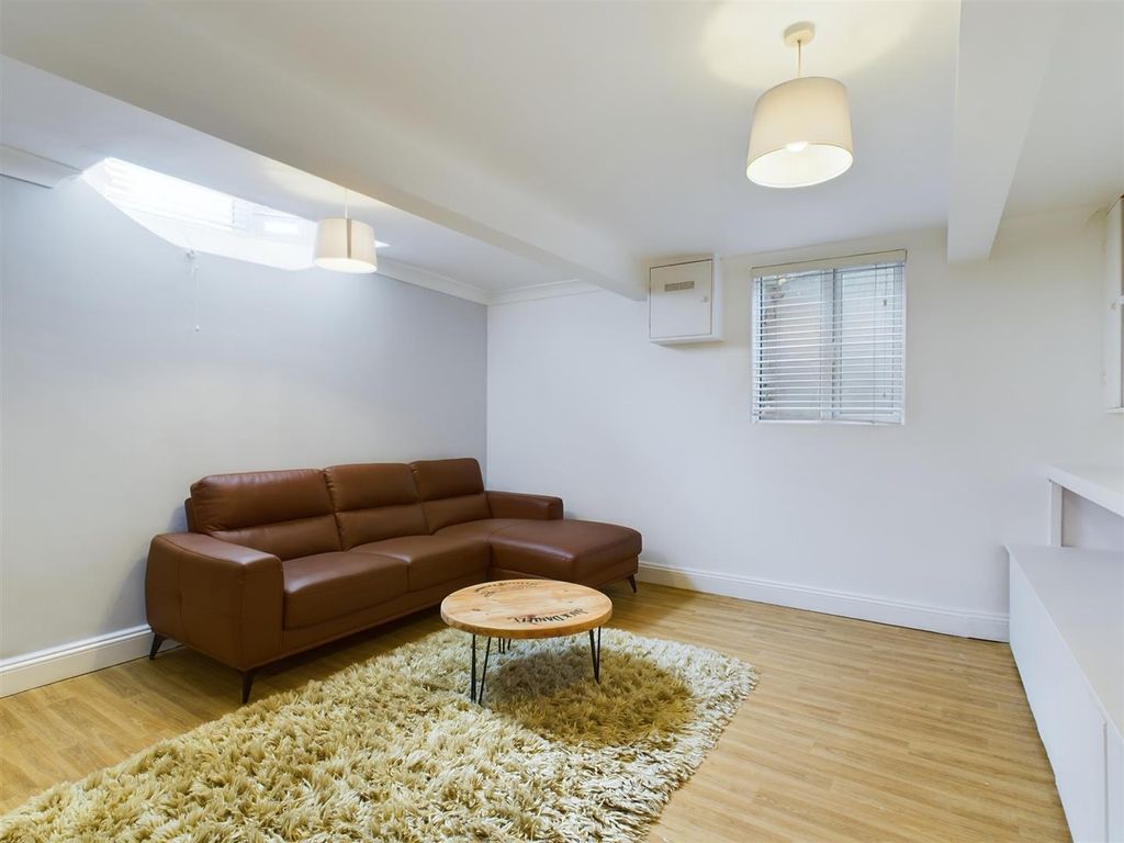 Property photo 2 of 16 Cam02534G0-Pr0059-Still006.Jpg