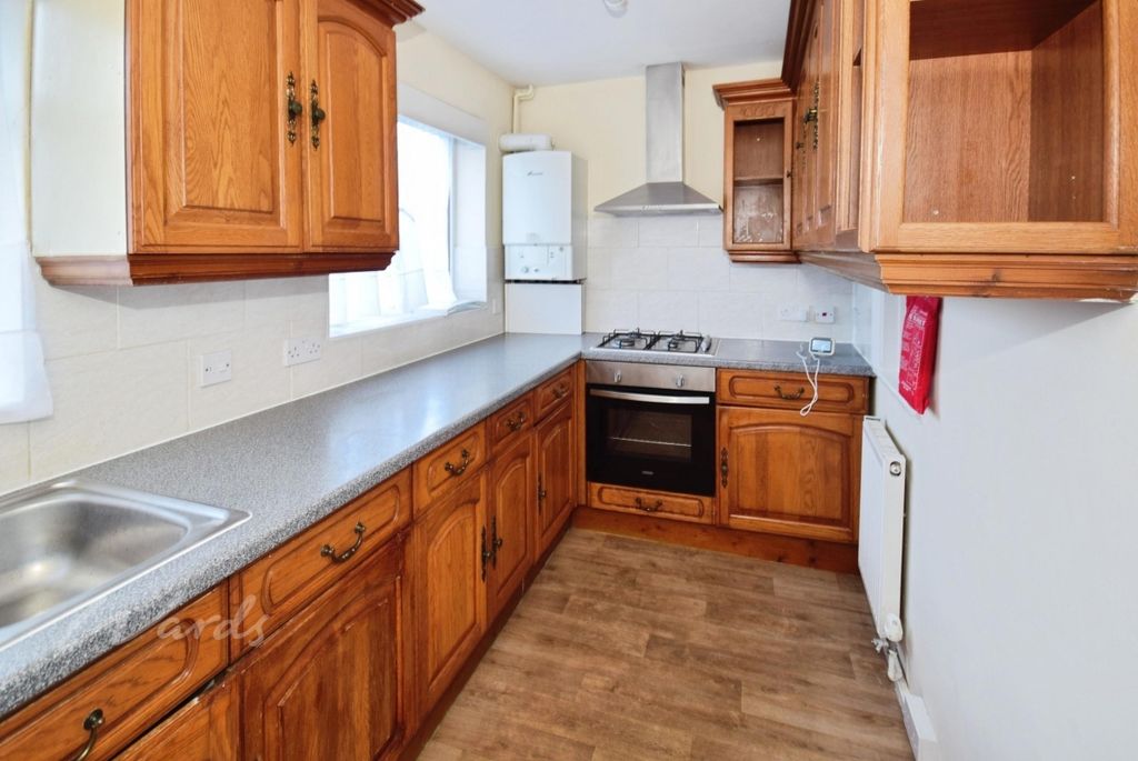 Property photo 2 of 6 Scott Kitchen