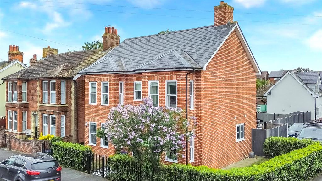 Property photo 3 of 36 2.Jpg