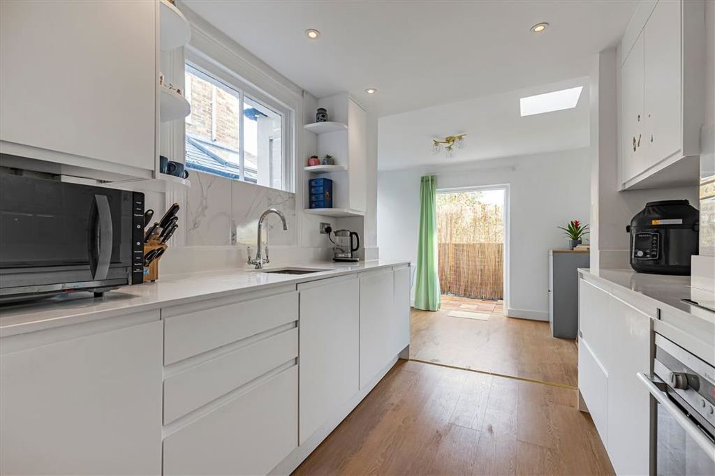 Property photo 3 of 19