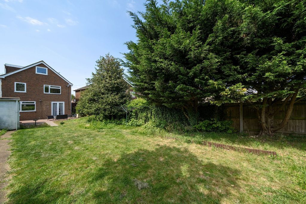 Property photo 2 of 17
