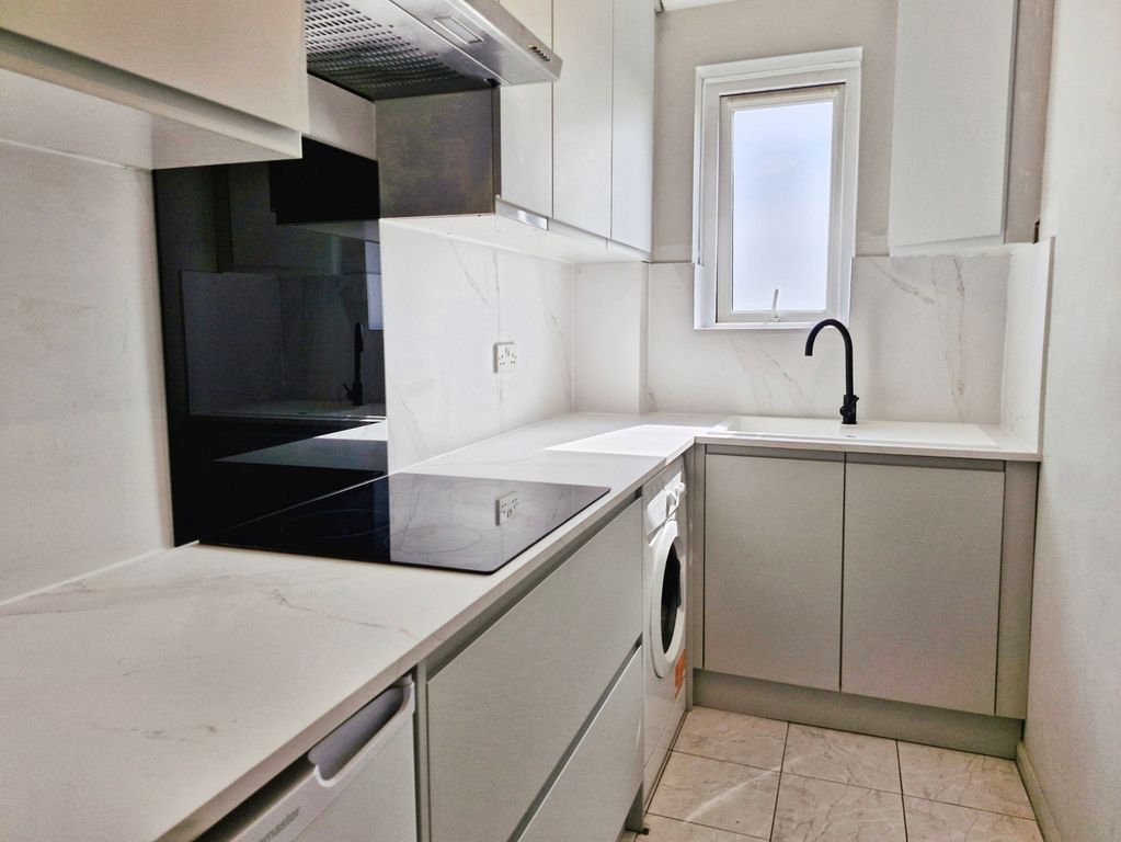 Property photo 2 of 14 A5Cff376-1000039353