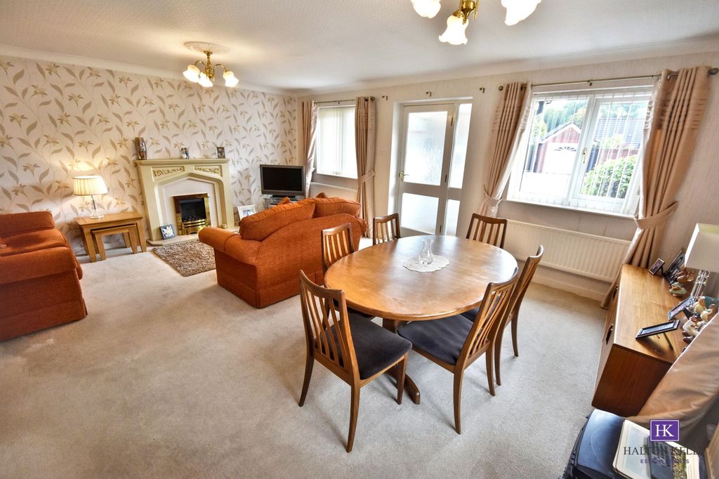 Property photo 3 of 19