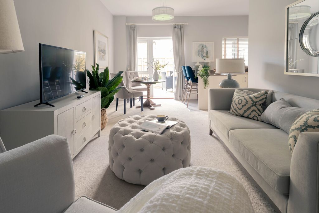 Property photo 3 of 27 Show Home Living Room