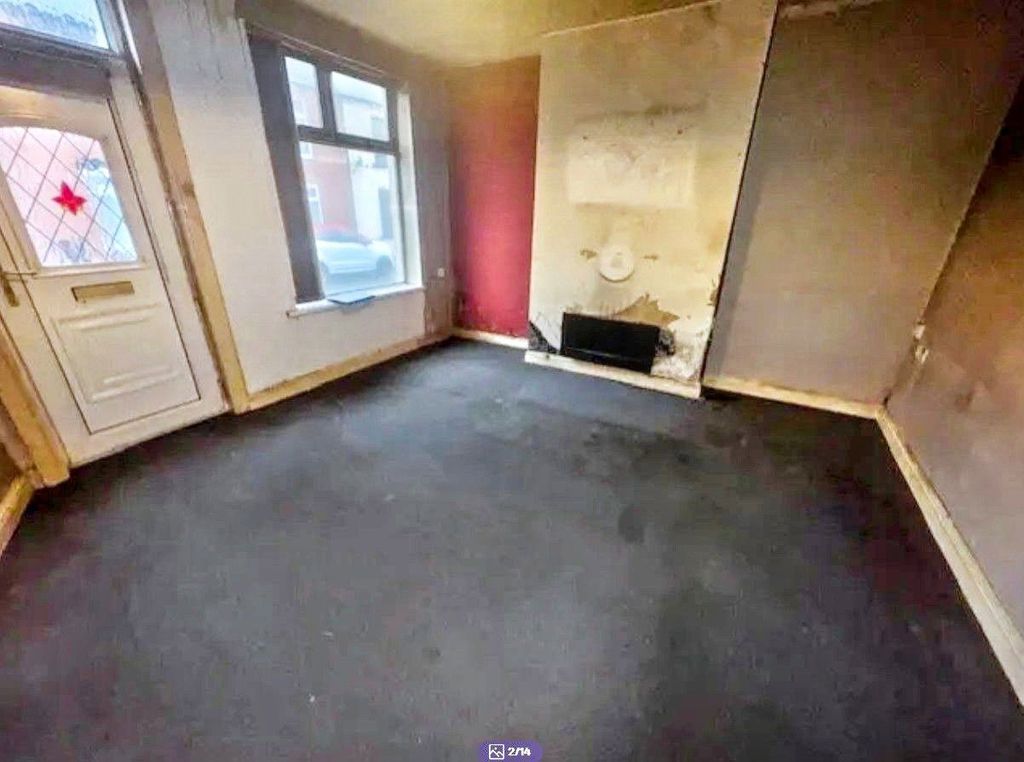 Property photo 2 of 14