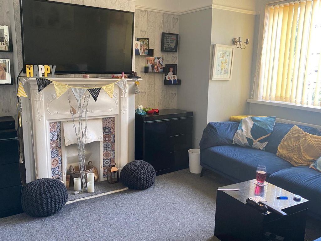 Property photo 3 of 12 5324442