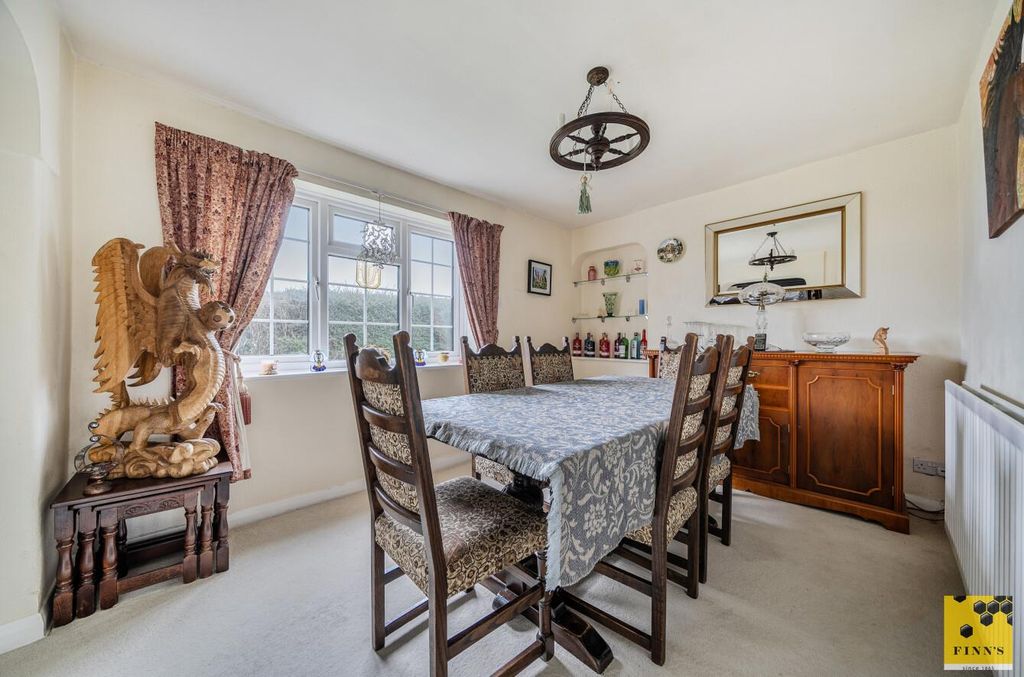 Property photo 3 of 25 8213E79d-Ff58-48A1-B8Ad-23123Bdb705B.Jpg