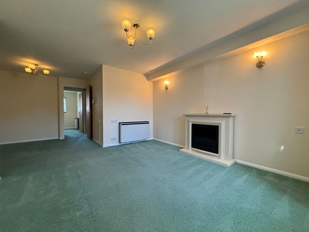 Property photo 2 of 11