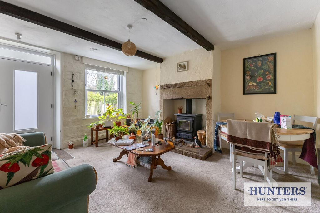 Property photo 2 of 16 Living Room