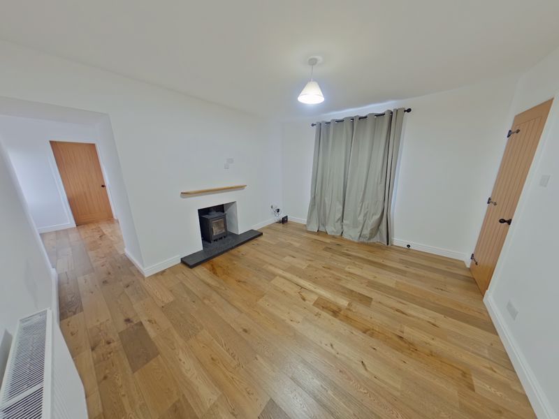 Property photo 3 of 7 Photo 6