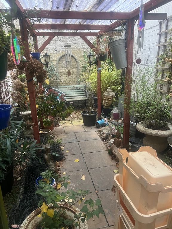 Property photo 2 of 6