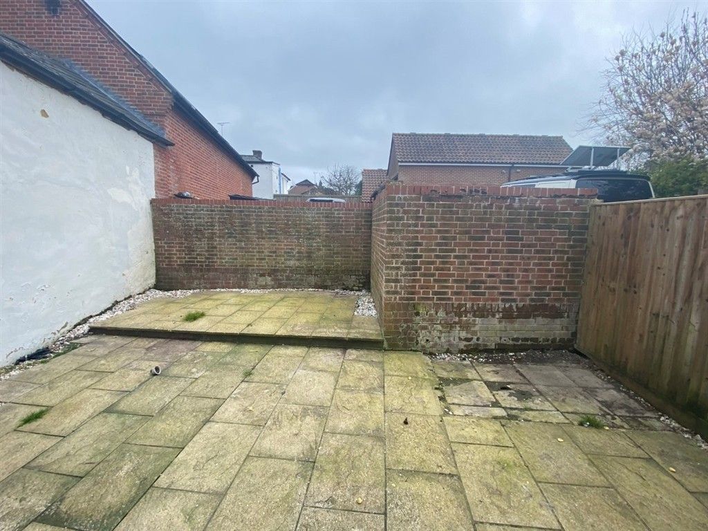 Property photo 2 of 10