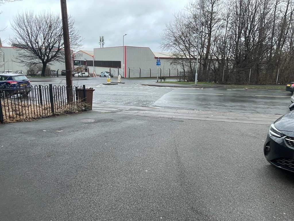 Property photo 2 of 17