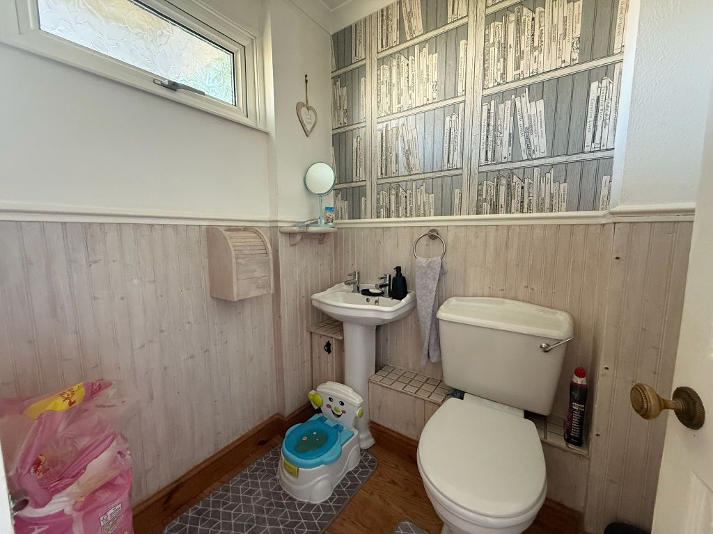 Property photo 2 of 11