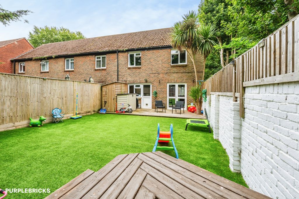 Property photo 3 of 34 Garden