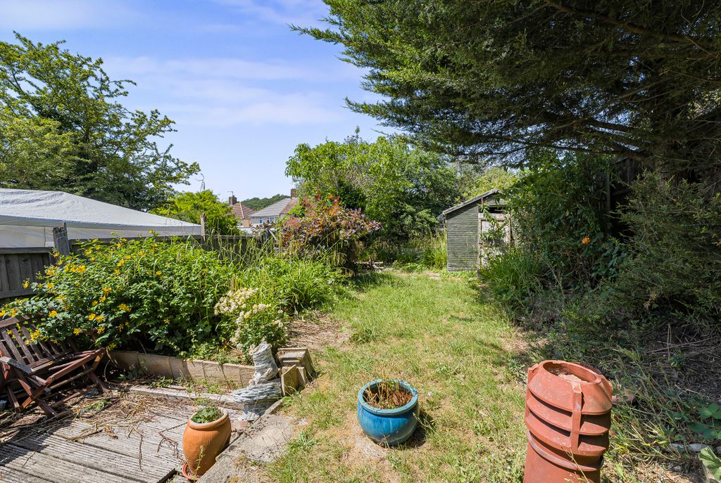 Property photo 3 of 20 Garden (2)
