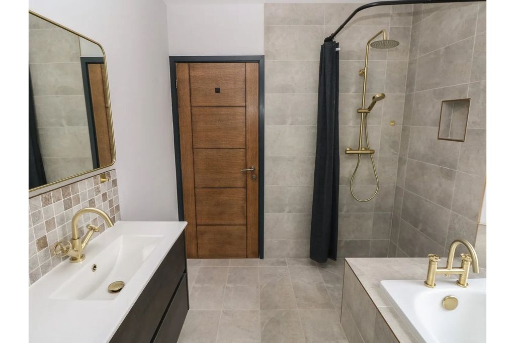 Additional image 30 of 3 bed flat for saleNarberth Road, Tenby SA70