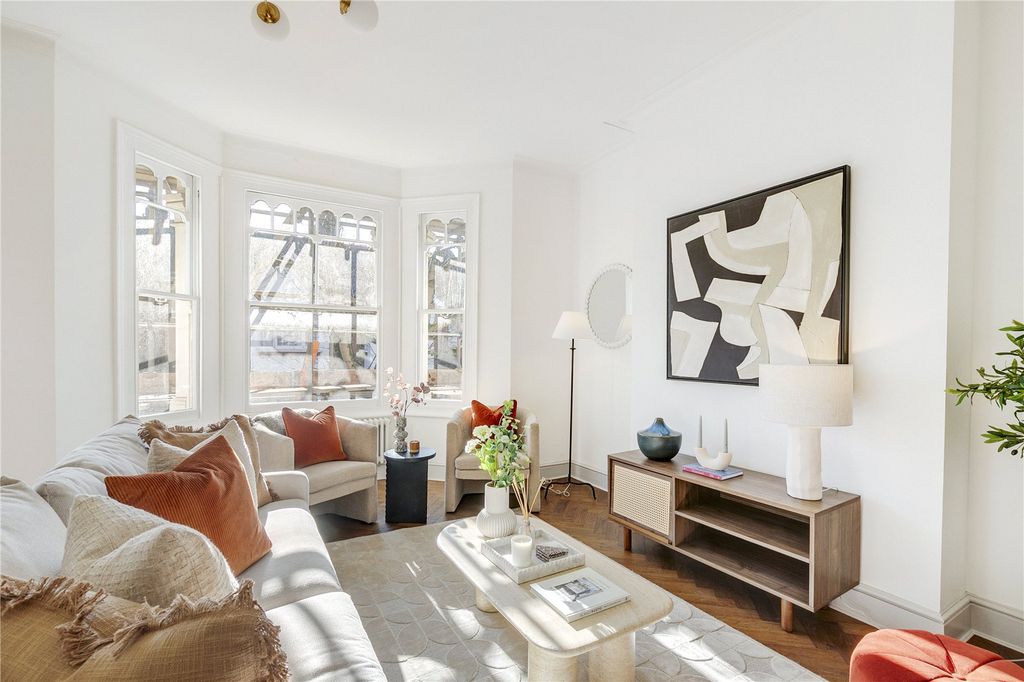 Property photo 2 of 11 Picture No. 13