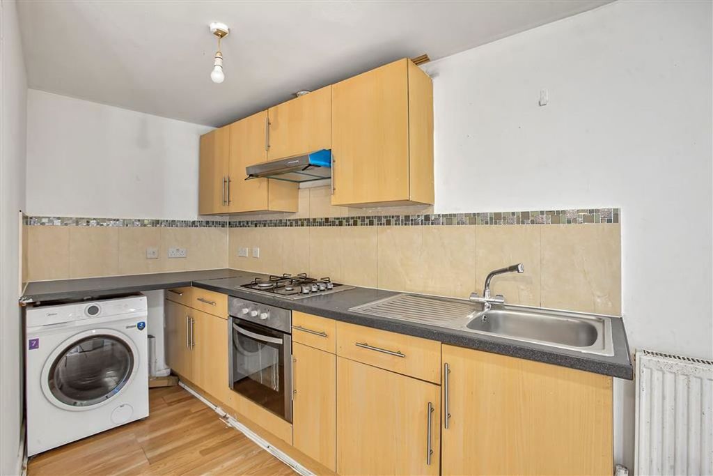Property photo 3 of 6