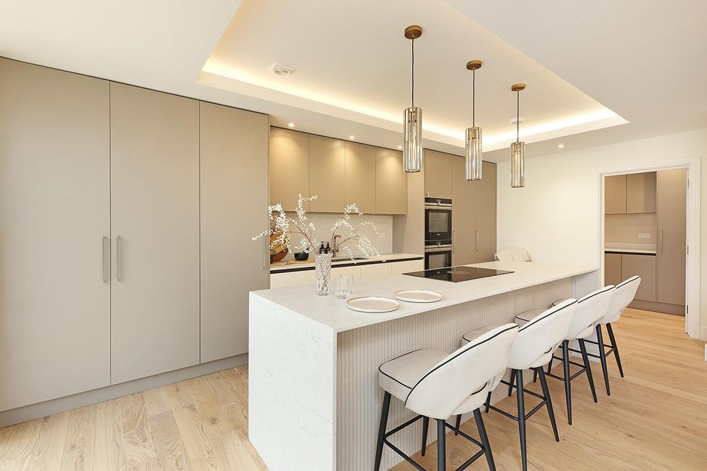 Property photo 3 of 16 Kitchen.Jpg