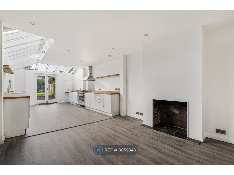 Property photo 1 of 15 Kitchen &amp; Dining Room