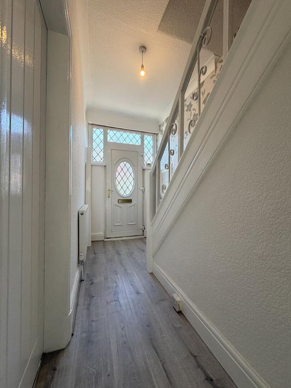 Property photo 3 of 23 Hallway