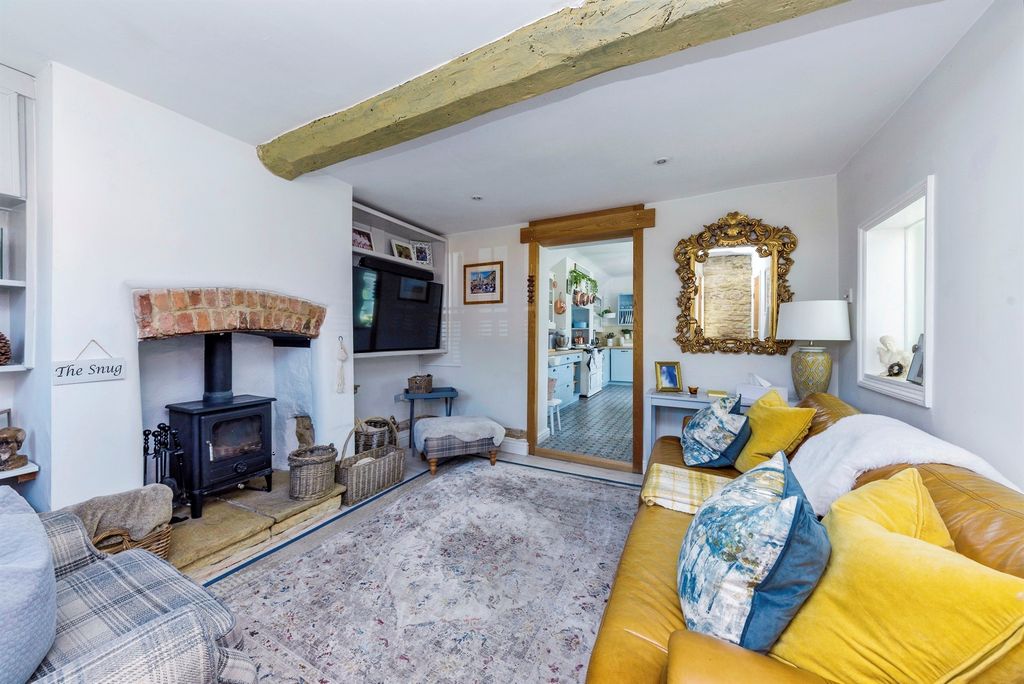 Property photo 2 of 17
