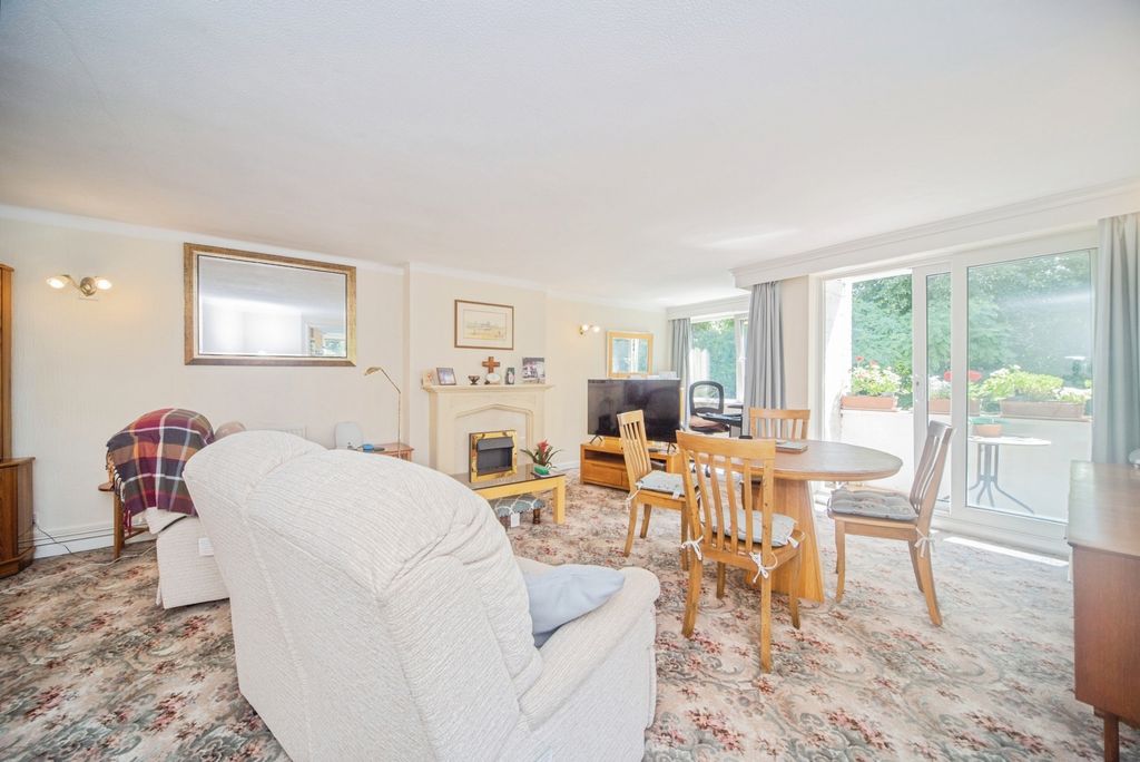 Property photo 2 of 19 Pbox-Img.Jpg